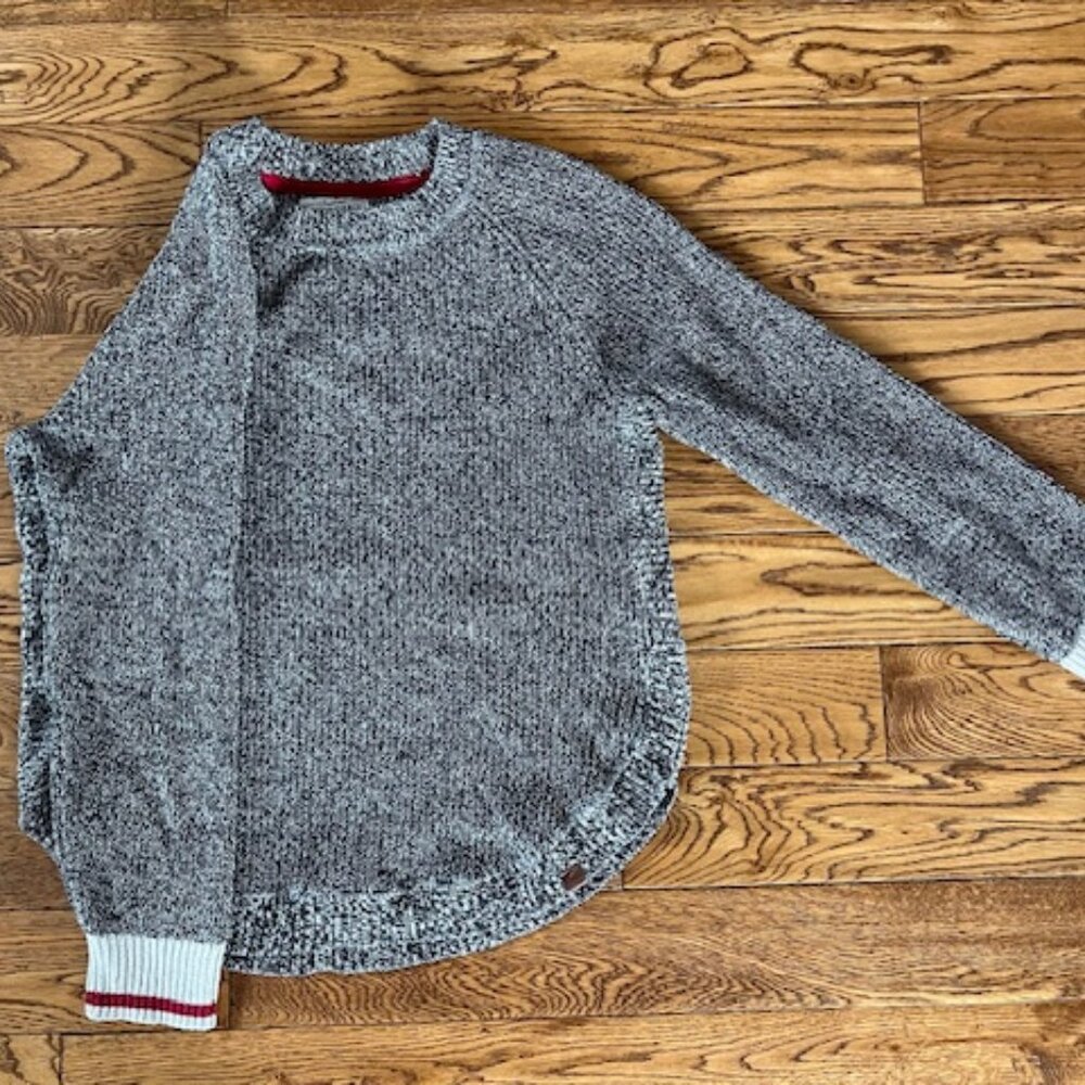 Roots Cabin Sweater - Ladies medium
